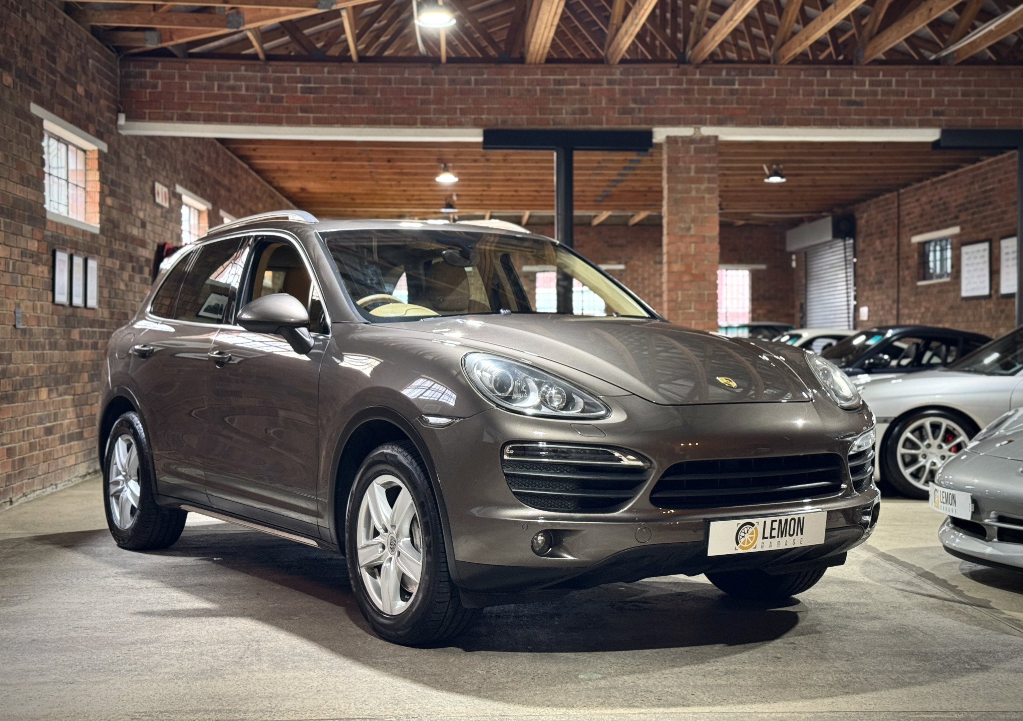 2011 Porsche Cayenne S (E2)