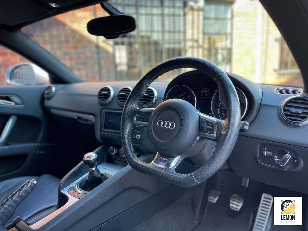 2010 Audi TT RS