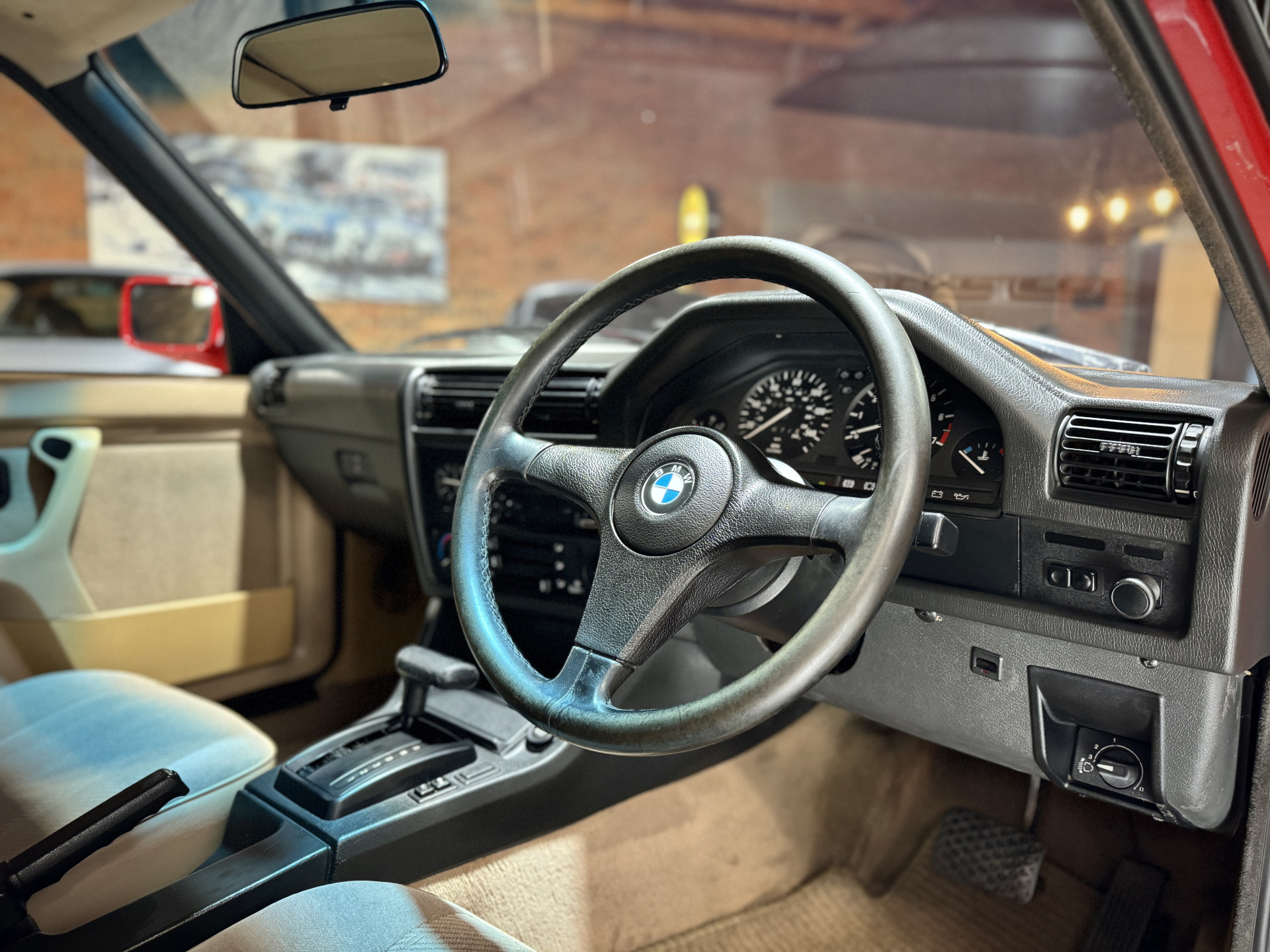 1990 BMW 320i Touring (E30)
