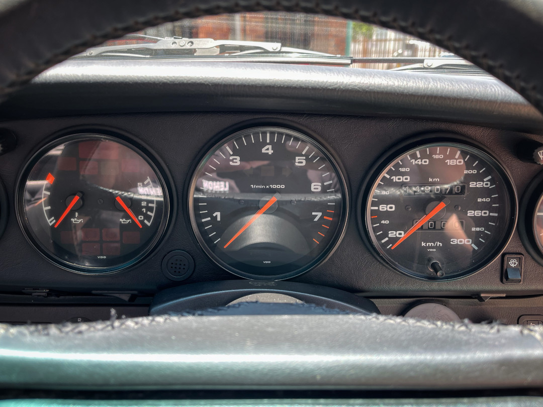 1991 Porsche 911 Carrera 4 Cabriolet (964)