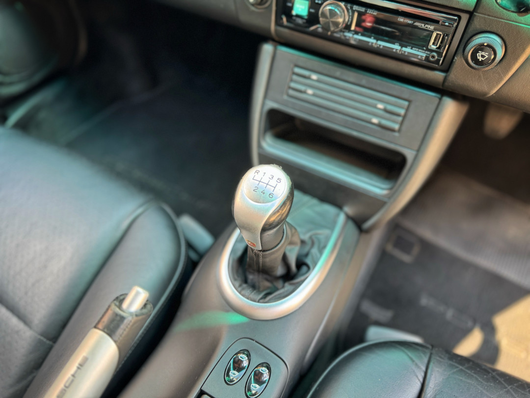 2000 Porsche 911 Carrera 4 (996)
