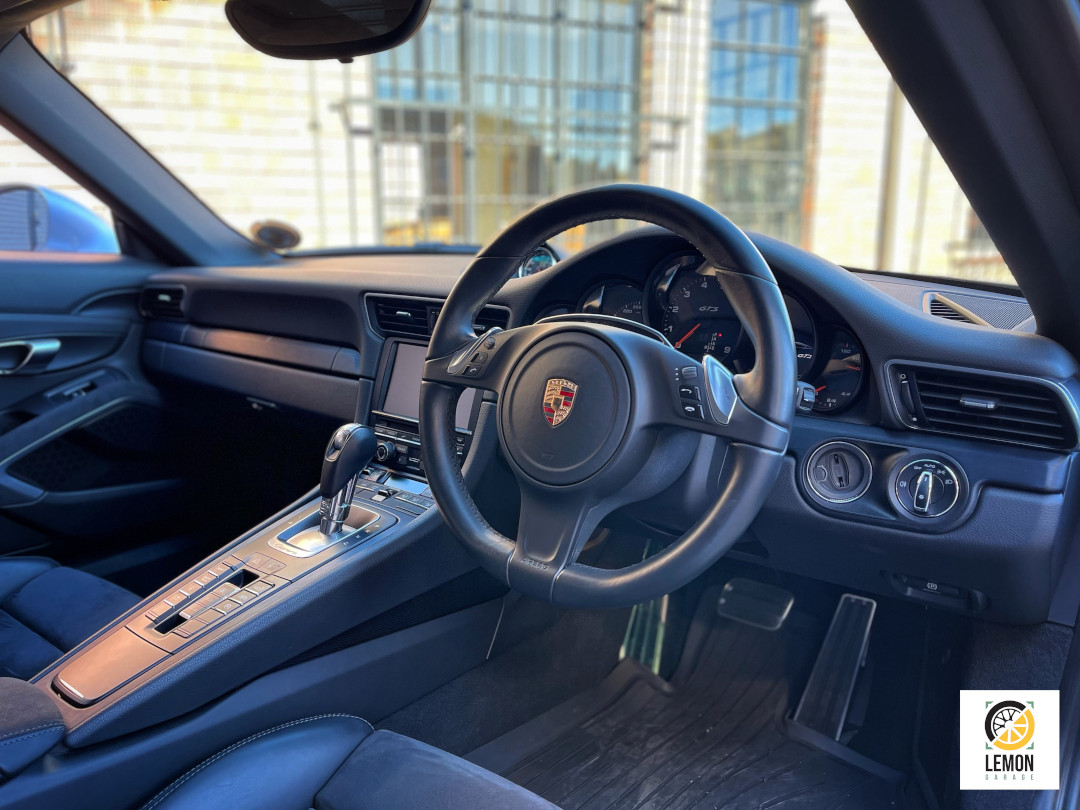 2015 Porsche 911 GTS (991)