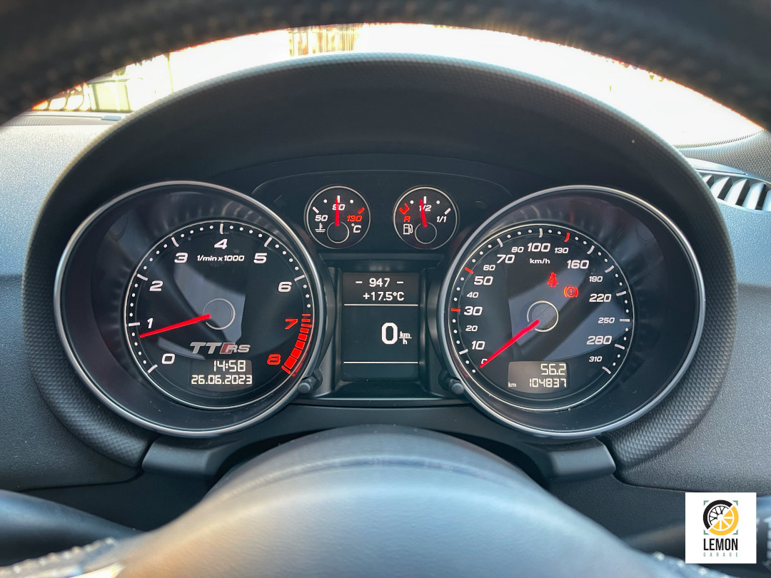 2010 Audi TT RS
