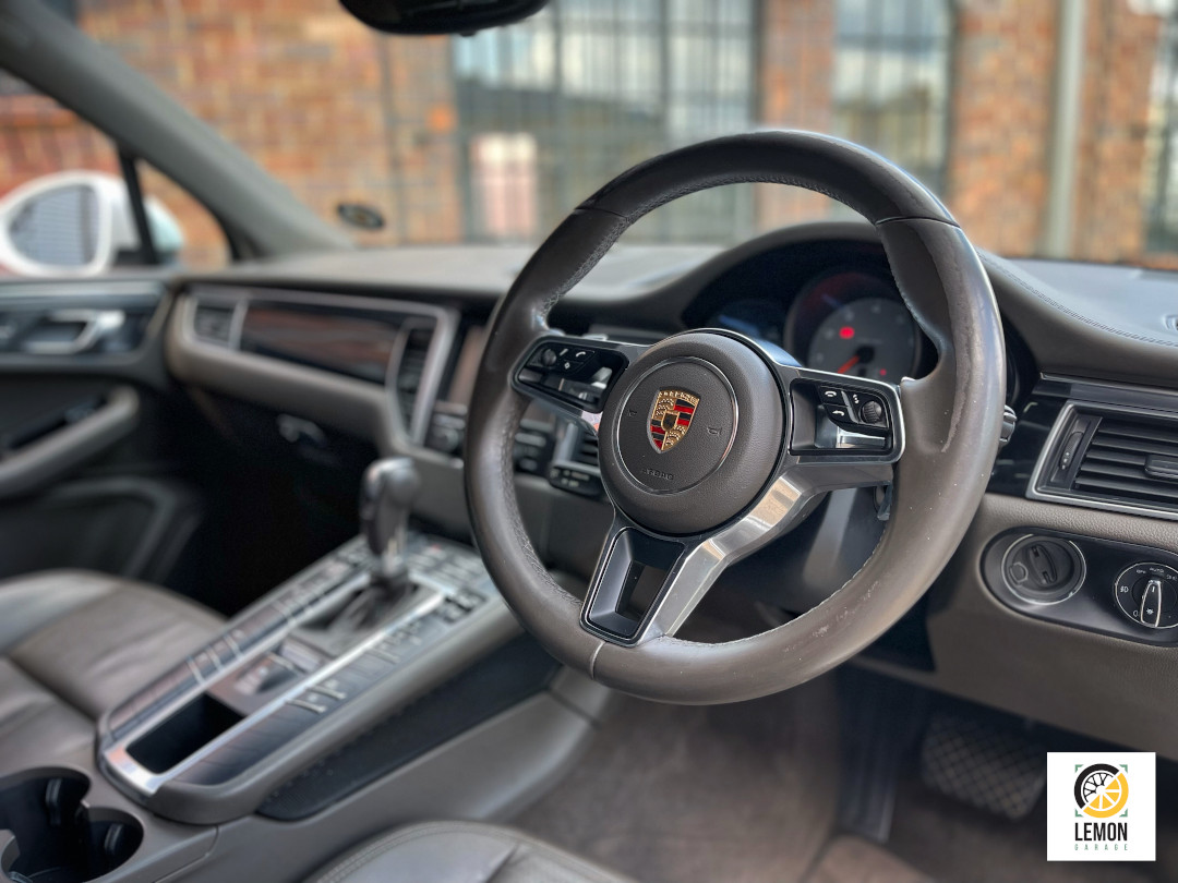 2015 Porsche Macan S