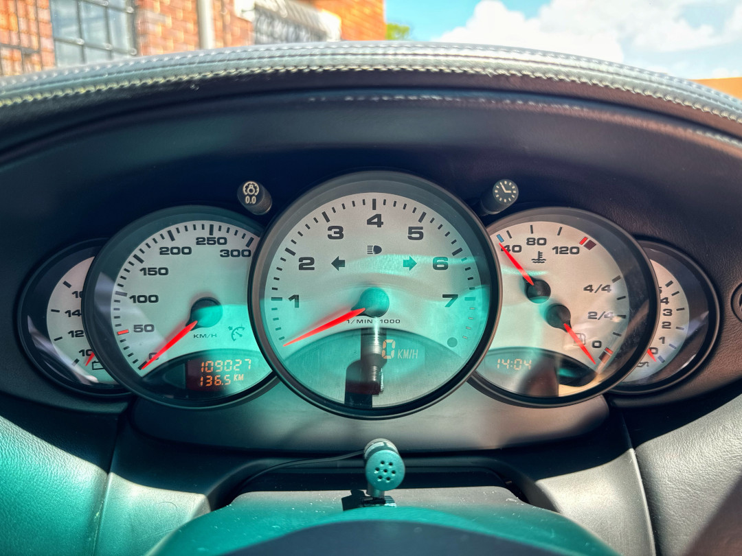 2000 Porsche 911 Carrera 4 (996)