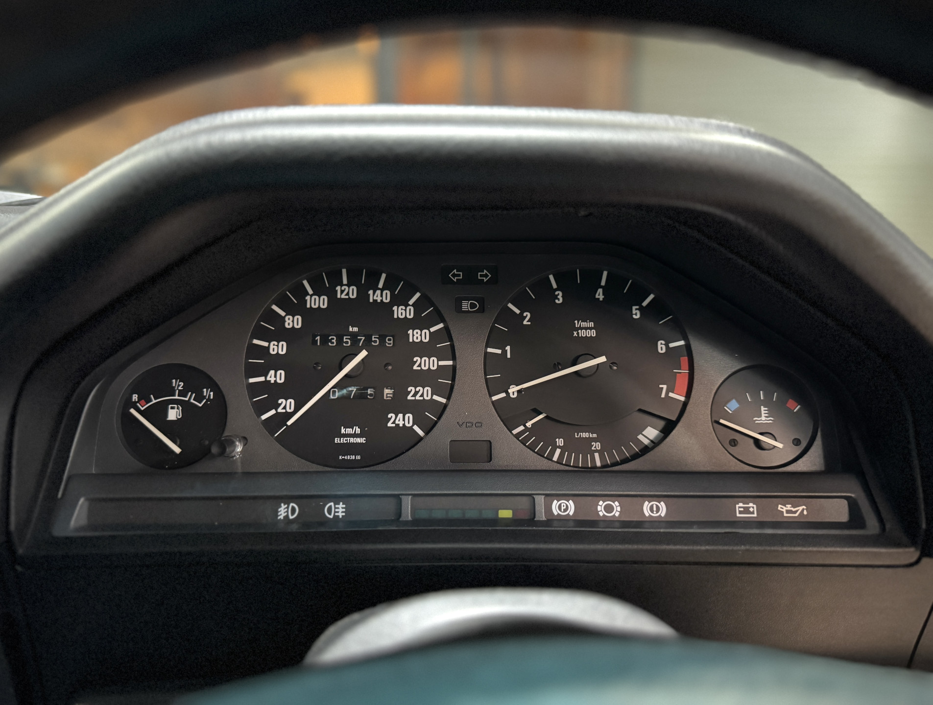 1988 BMW 320i (E30)