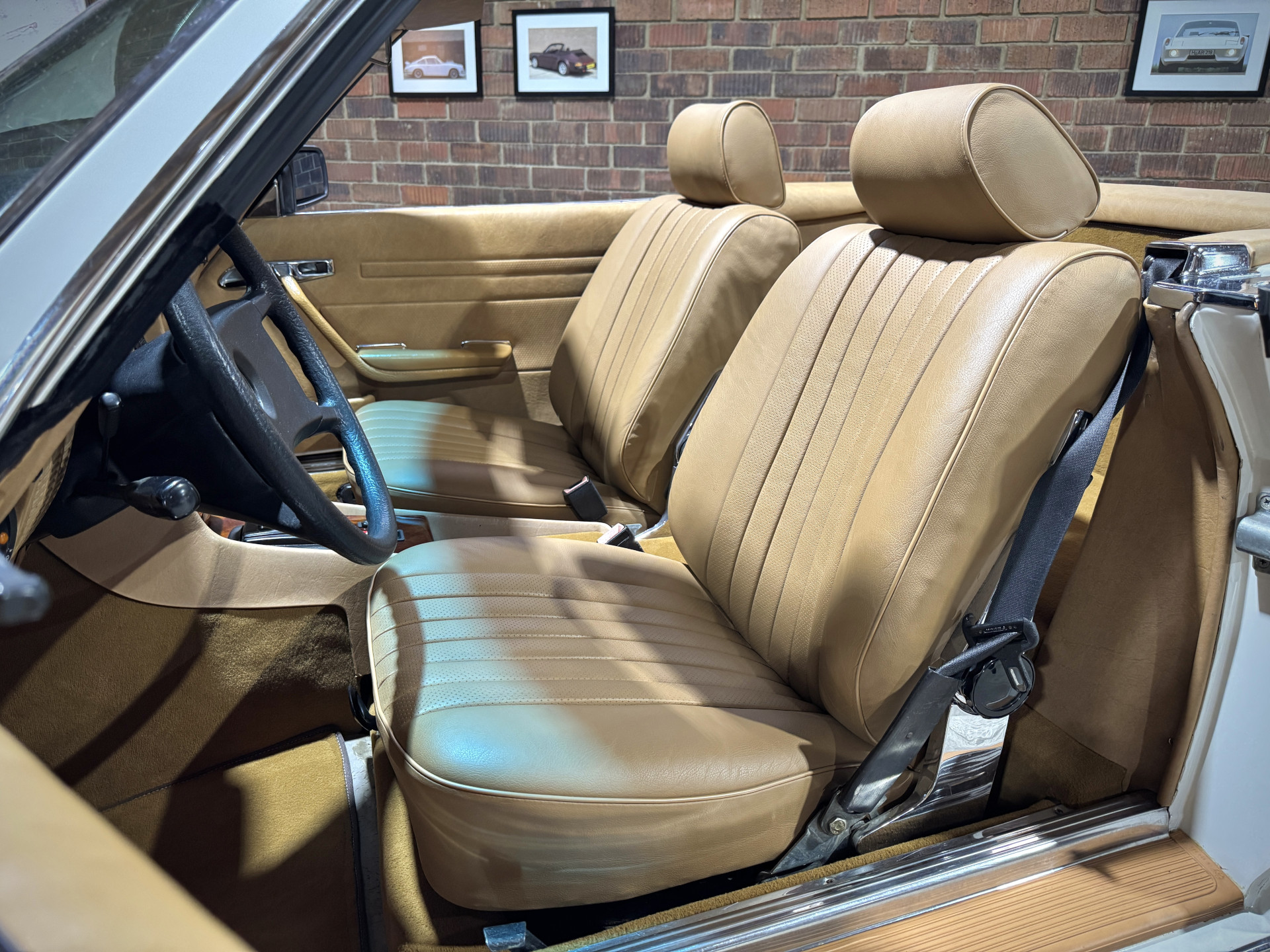 1985 Mercedes Benz 280 SL R107