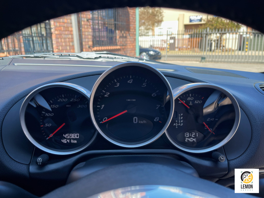 2012 Porsche Cayman R (987.2)