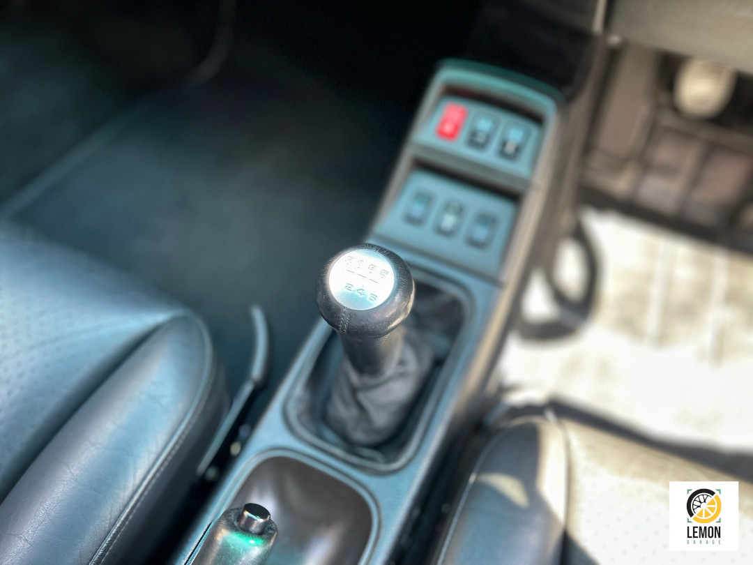 1995 Porsche 911 Carrera 4 (993)