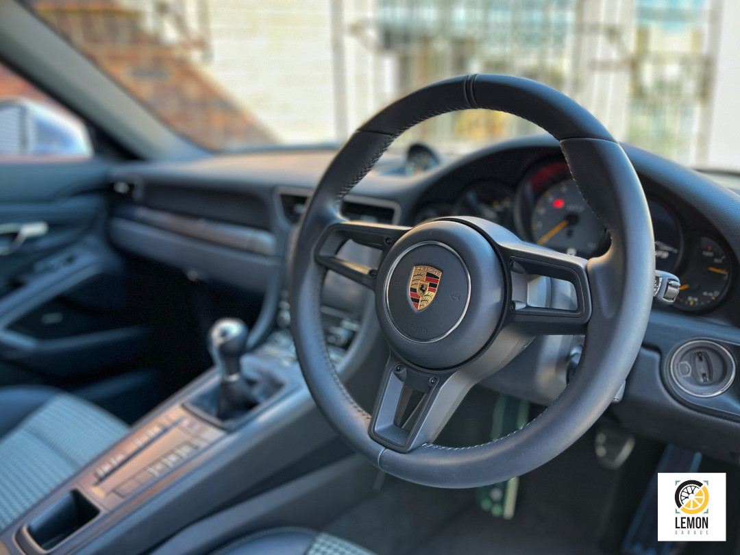 2018 Porsche 911 GT3 Touring (991.2)
