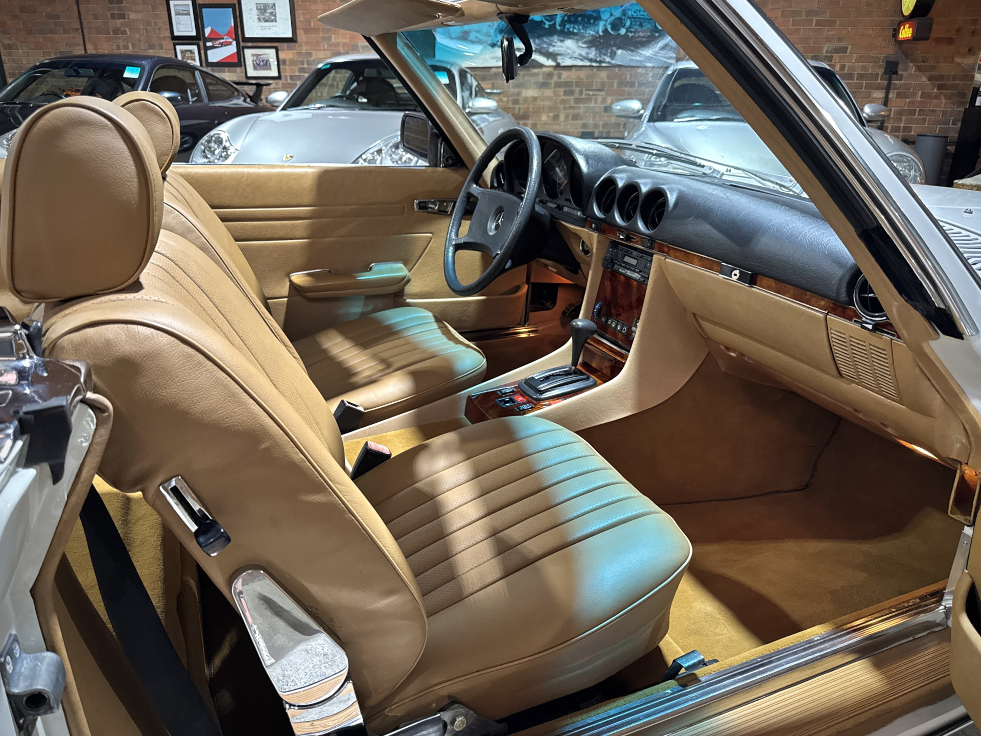 1985 Mercedes Benz 280 SL R107