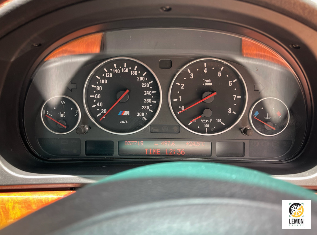 2000 BMW M5 E39