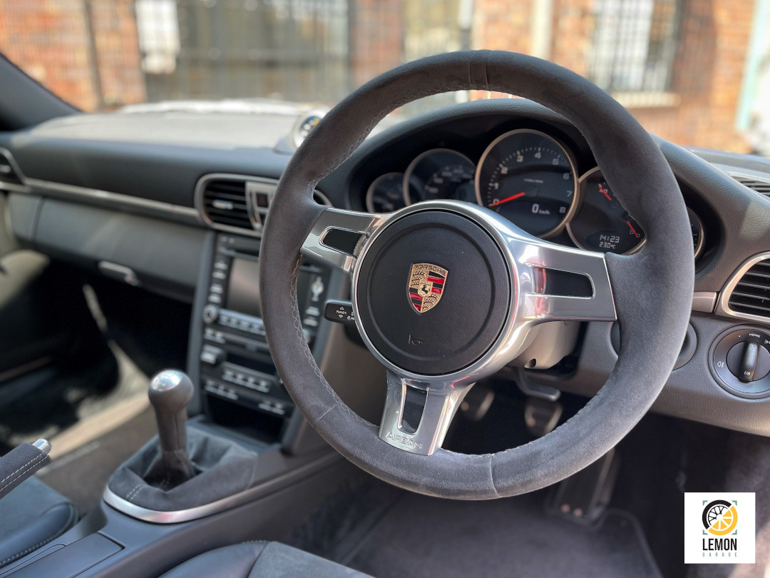 2011 Porsche 911 Carrera GTS (997)