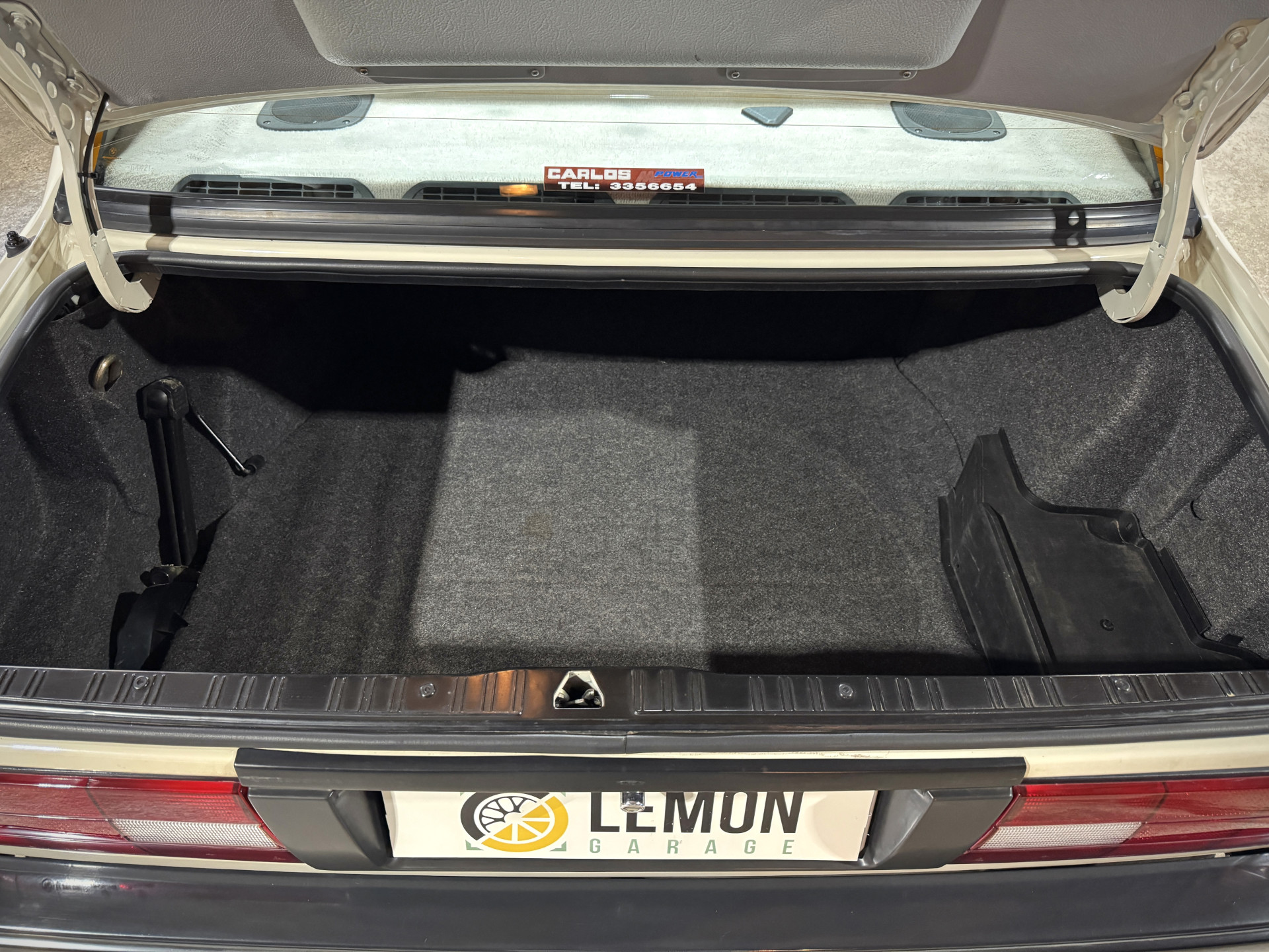 1989 BMW 325i (E30)
