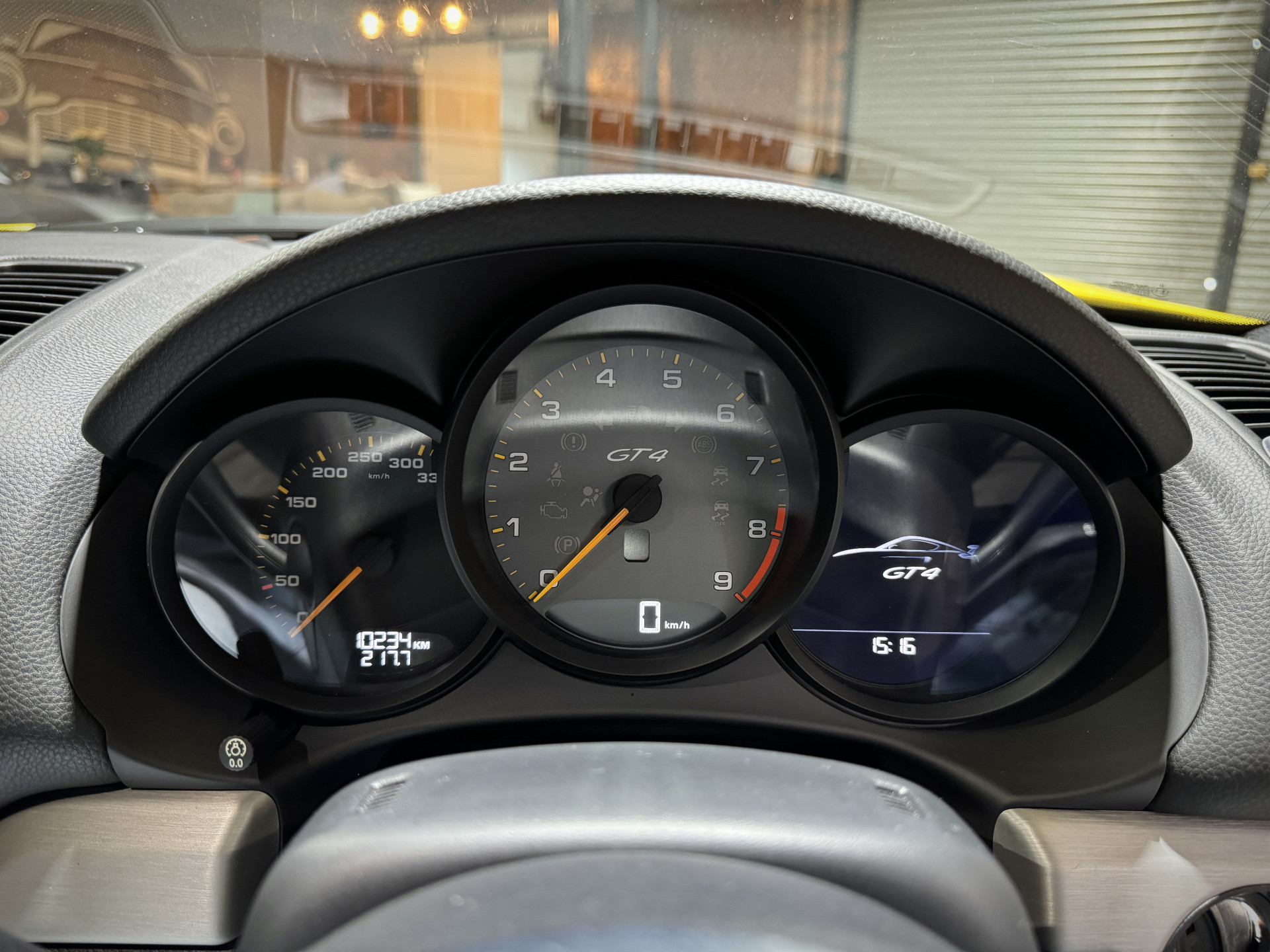 2016 Porsche Cayman GT4 (981)