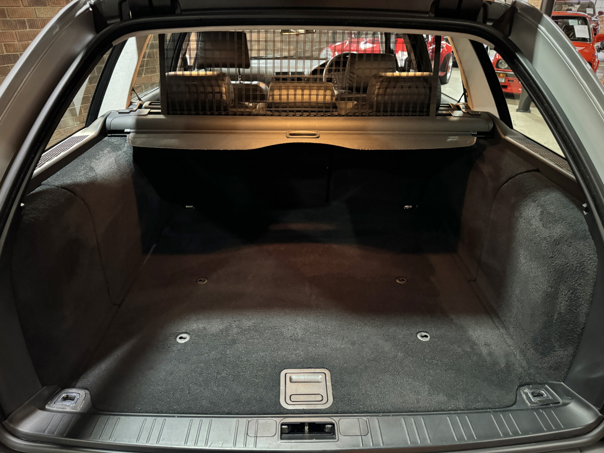 2002 BMW 525i Touring (E39)