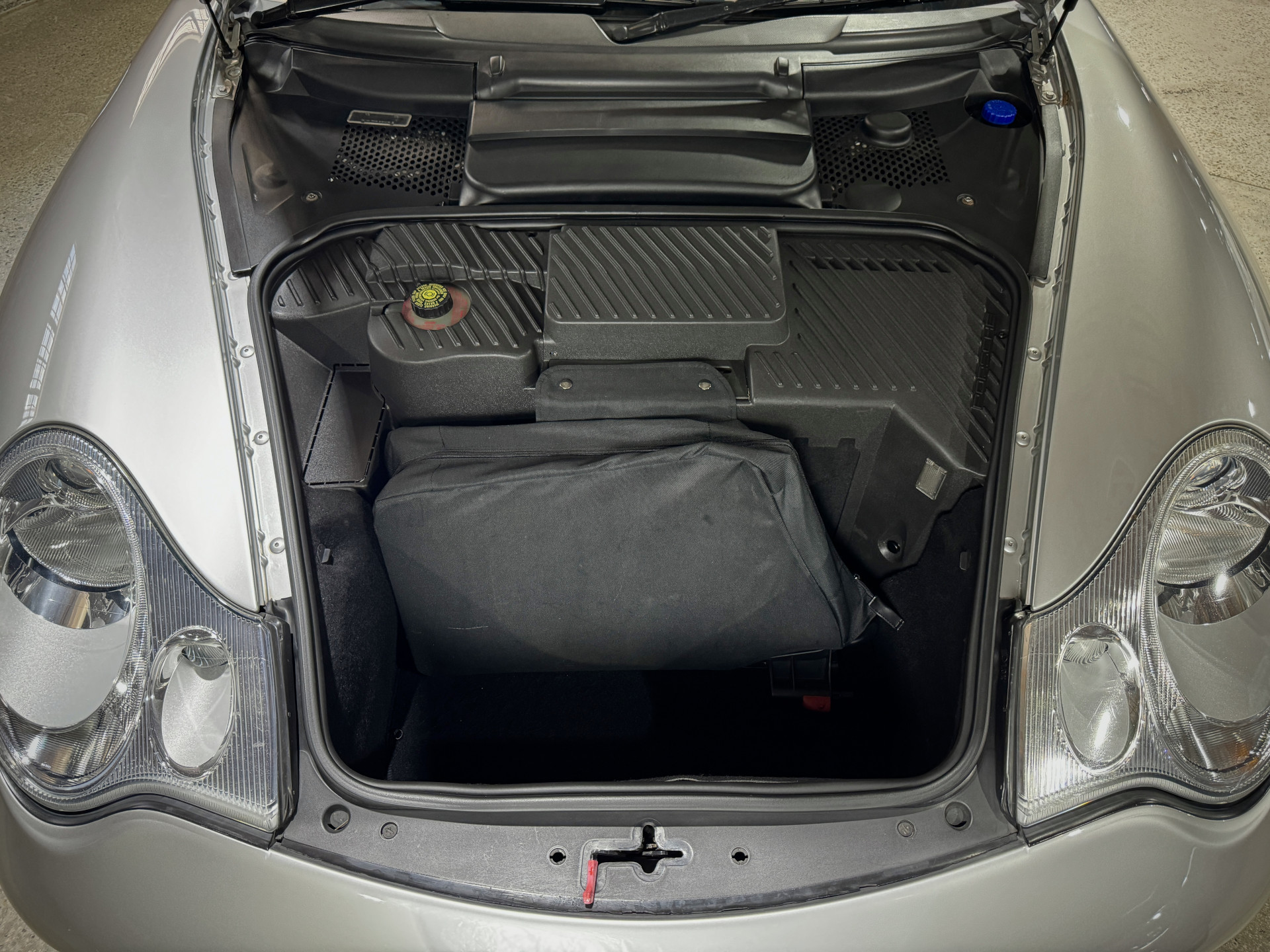 2004 Porsche 911 Carrera 4S Cabriolet (996)