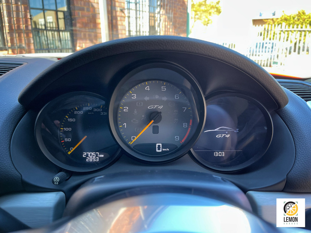 2016 Porsche Cayman GT4
