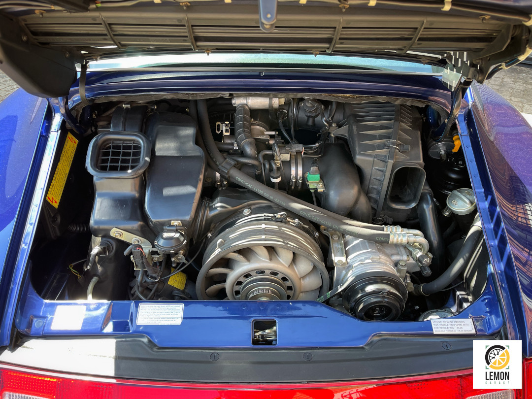1995 Porsche 911 Carrera 4 (993)