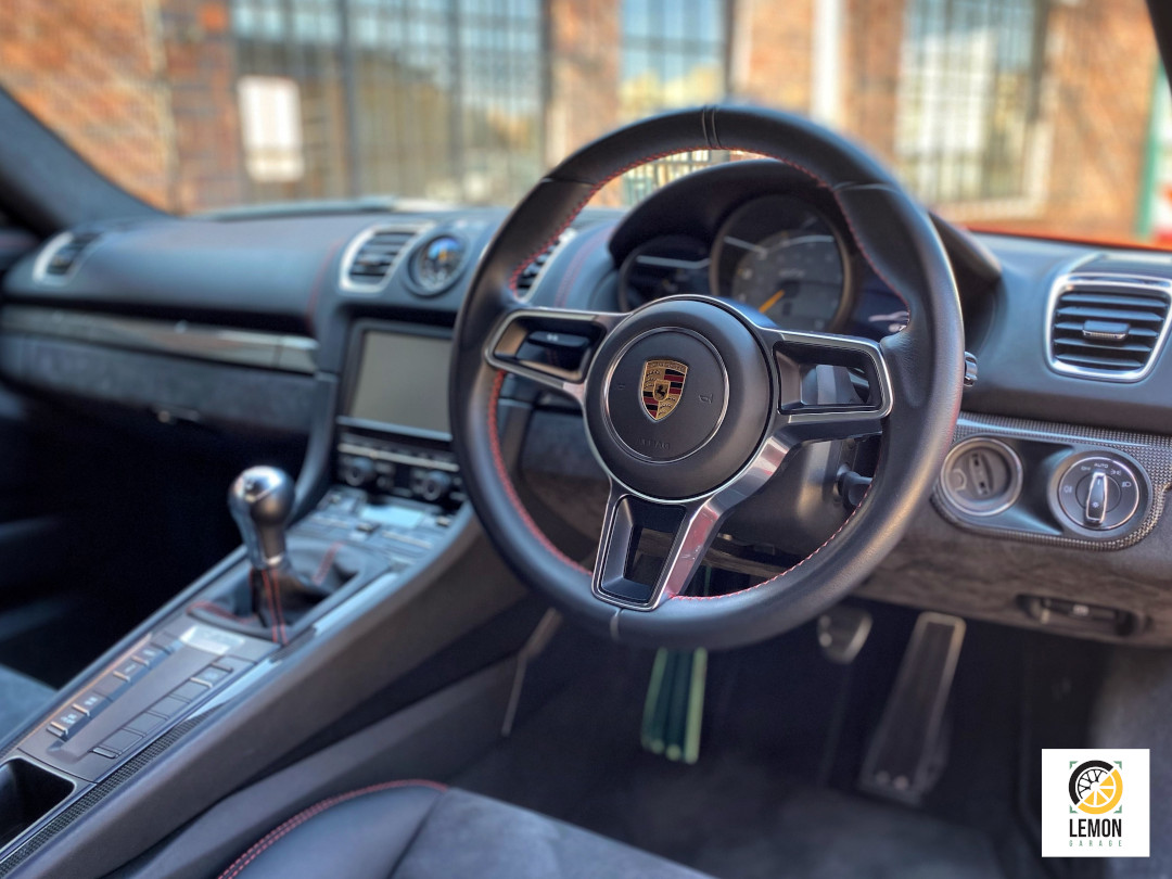 2016 Porsche Cayman GT4