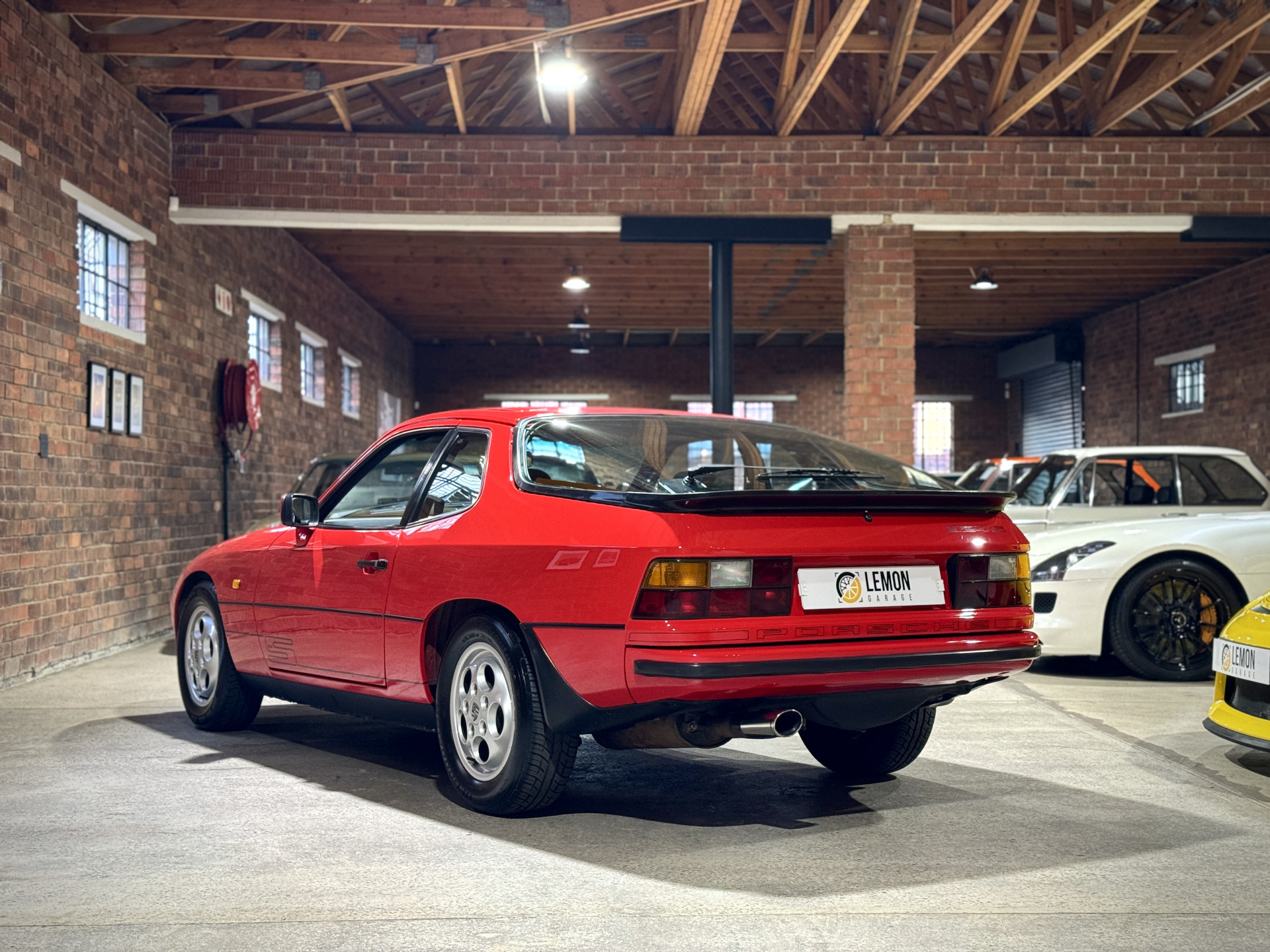 1988 Porsche 924 S Auto