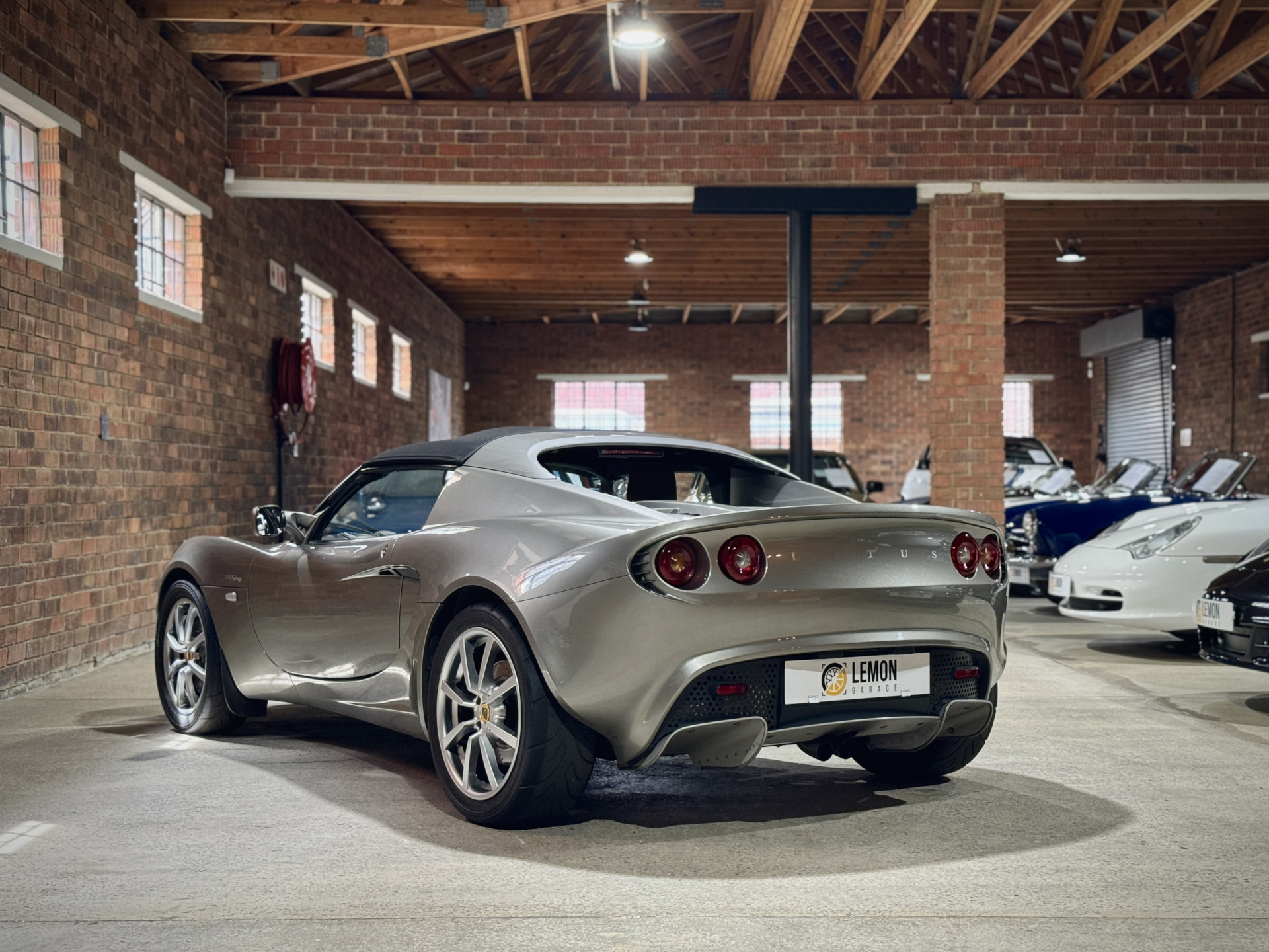 2005 Lotus Elise