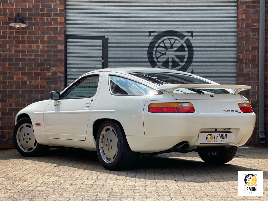 1988 Porsche 928 S4