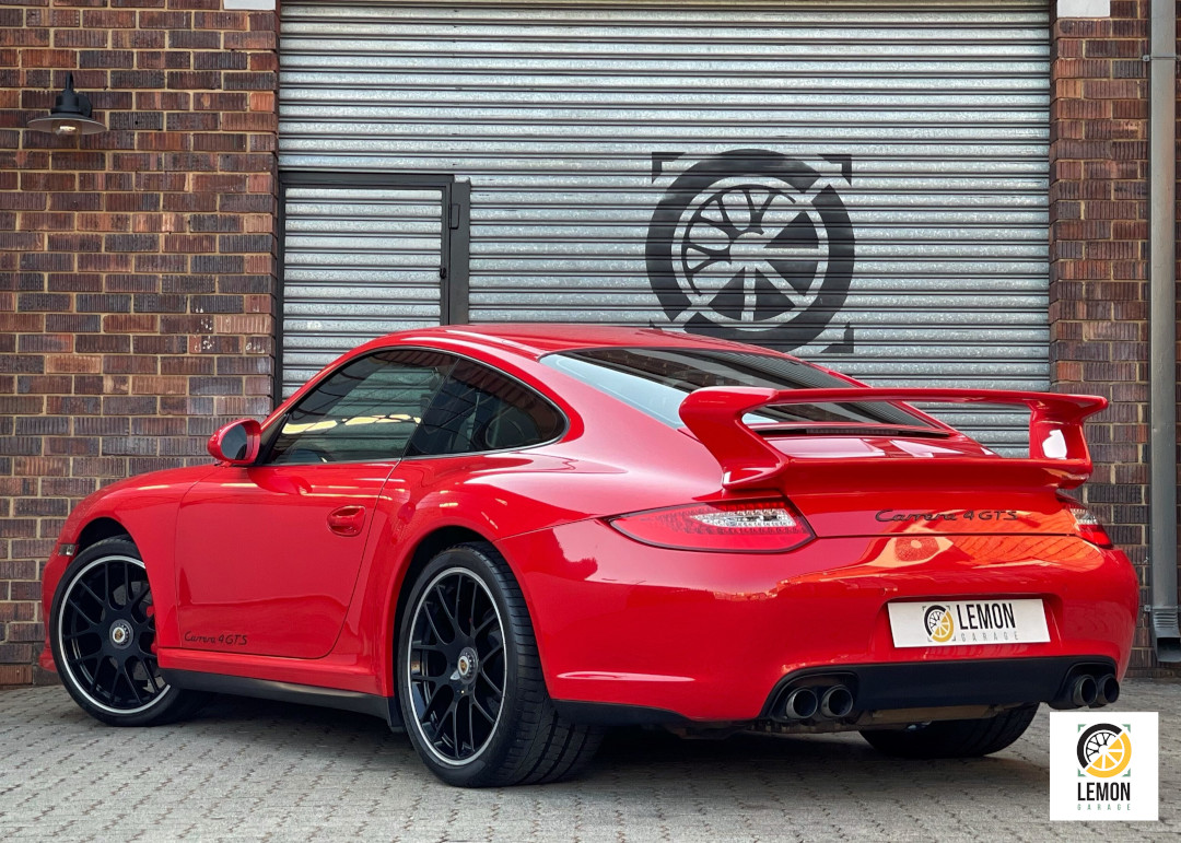 2012 Porsche 911 Carrera 4 GTS (997)