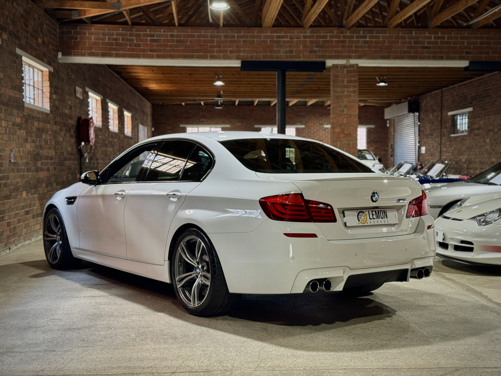 2013 BMW M5 (F10)