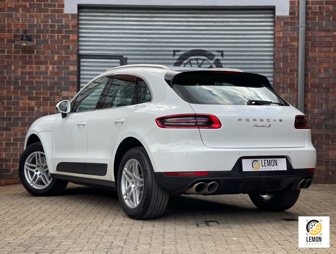 2015 Porsche Macan S