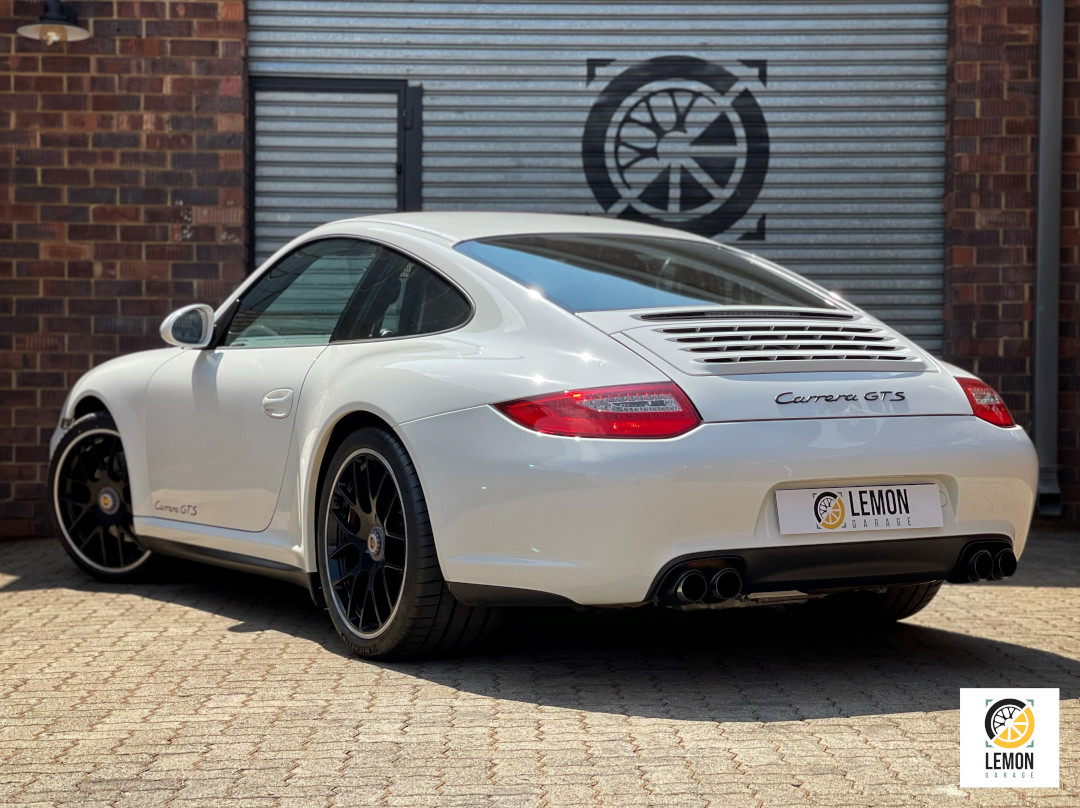 2011 Porsche 911 Carrera GTS (997)