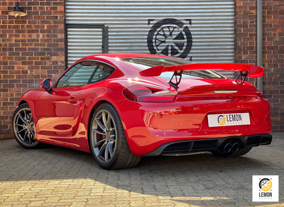 2016 Porsche Cayman GT4