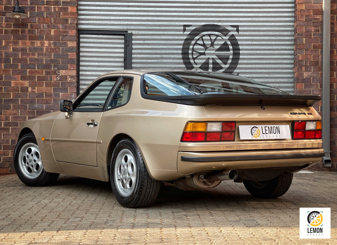 1988 Porsche 944 S