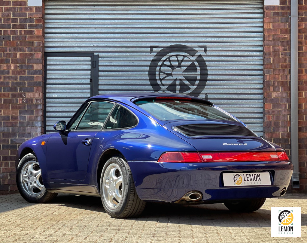 1995 Porsche 911 Carrera 4 (993)