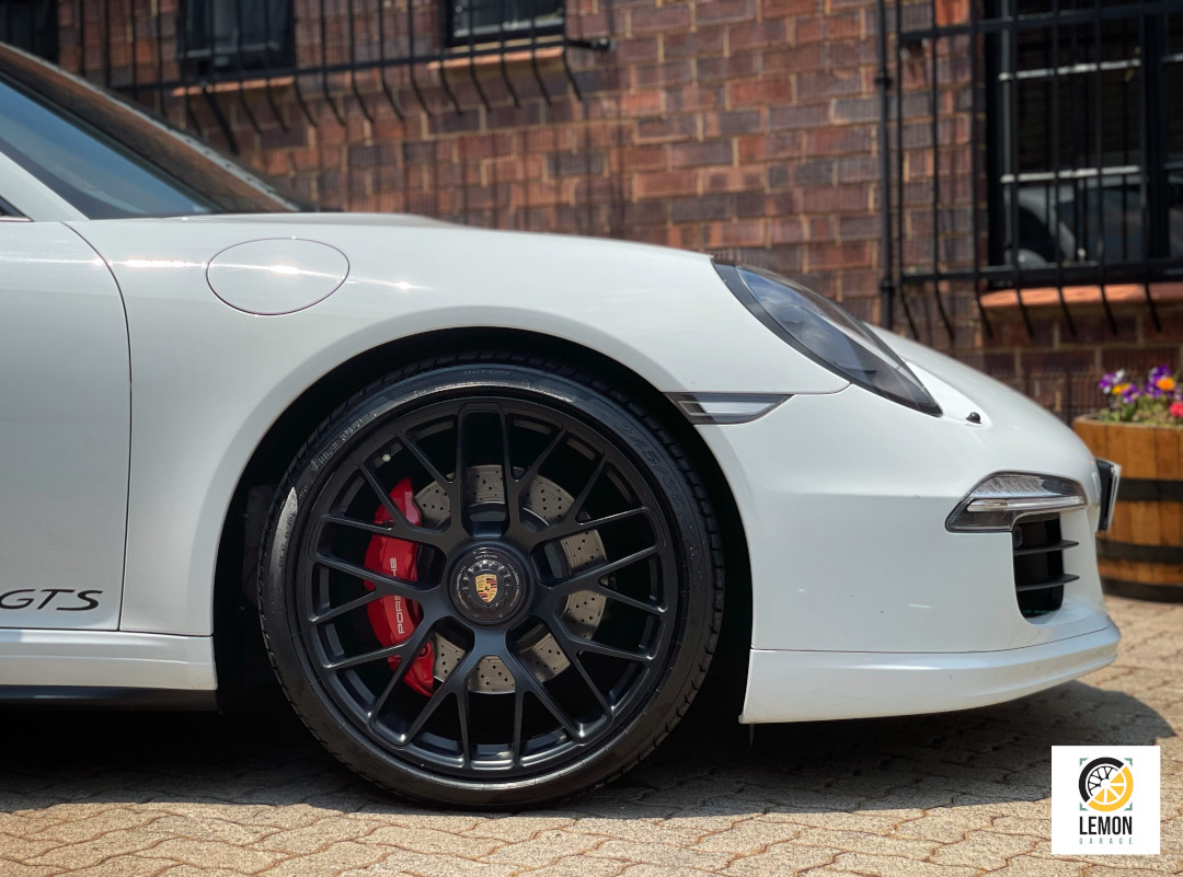 2015 Porsche 911 Carrera GTS (991)