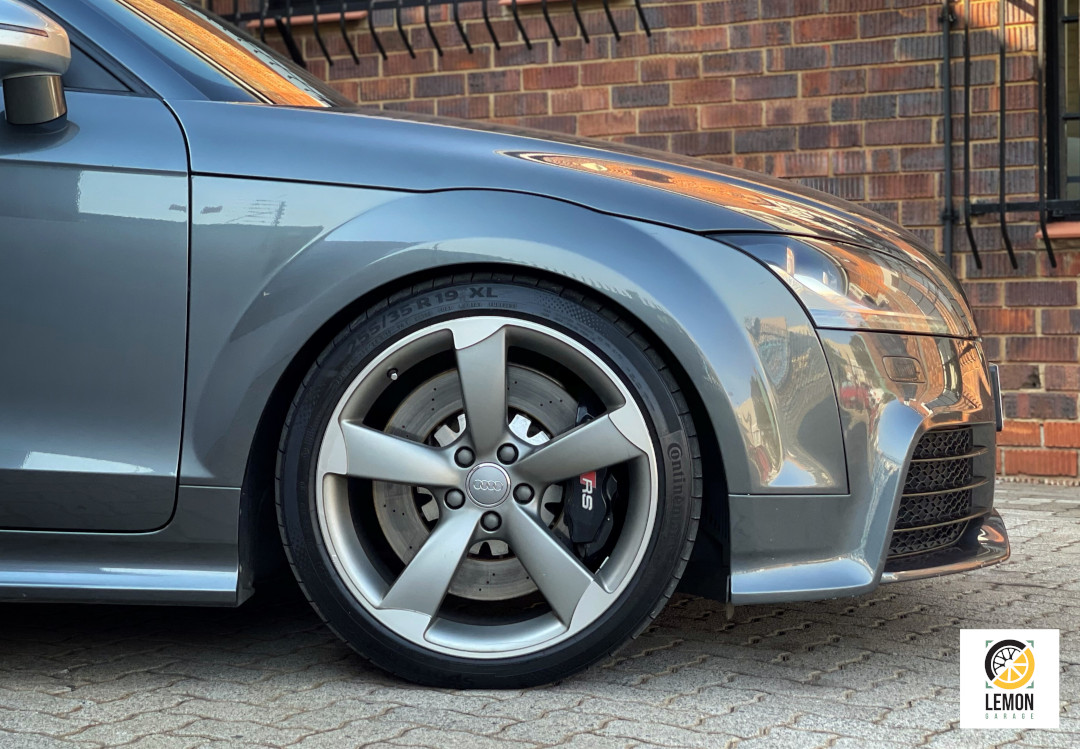 2010 Audi TT RS