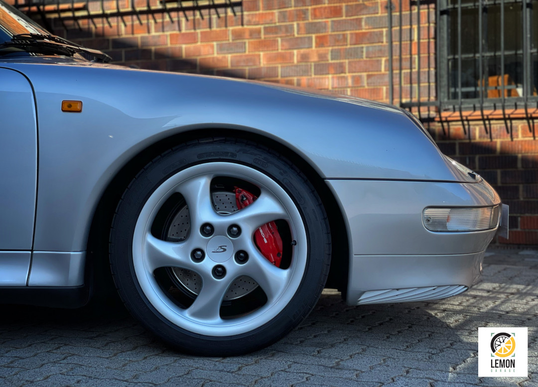 1997 Porsche 911 Carrera 4S (993)