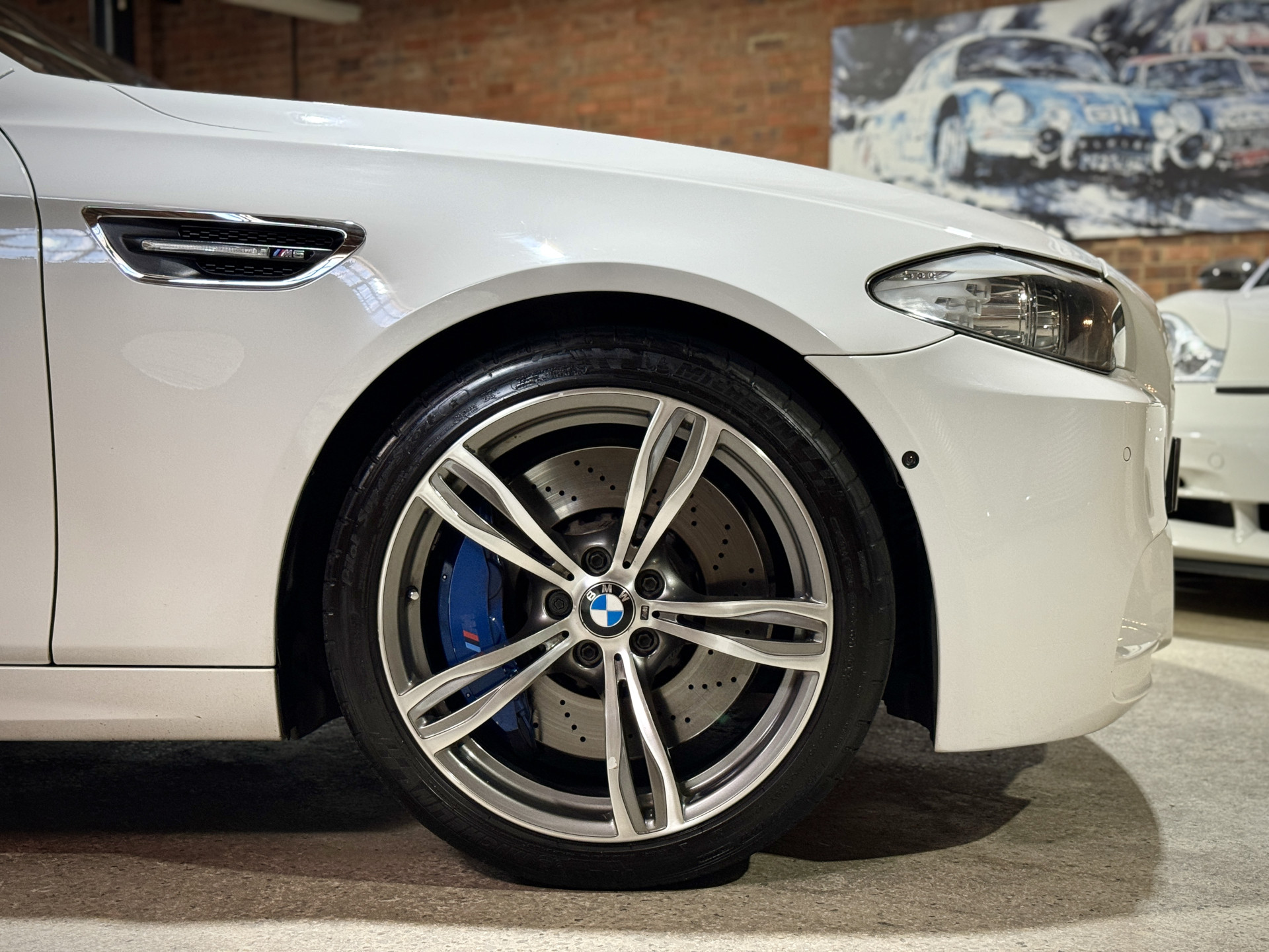 2013 BMW M5 (F10)