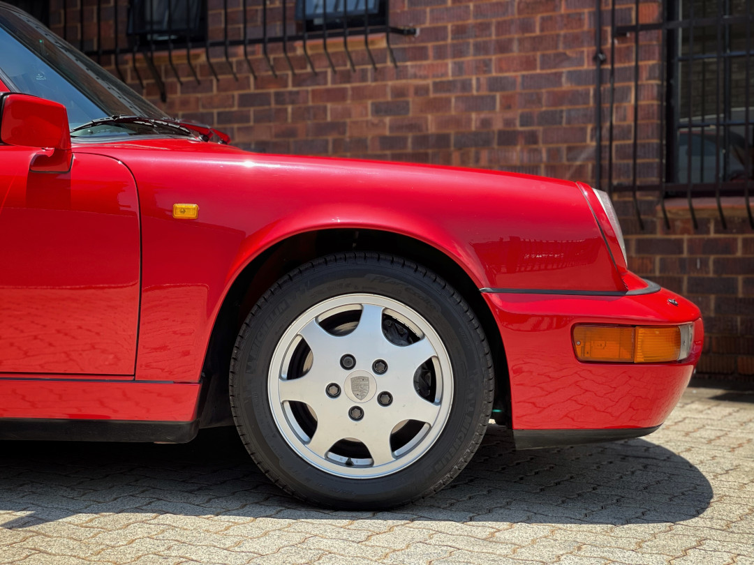 1991 Porsche 911 Carrera 4 Cabriolet (964)