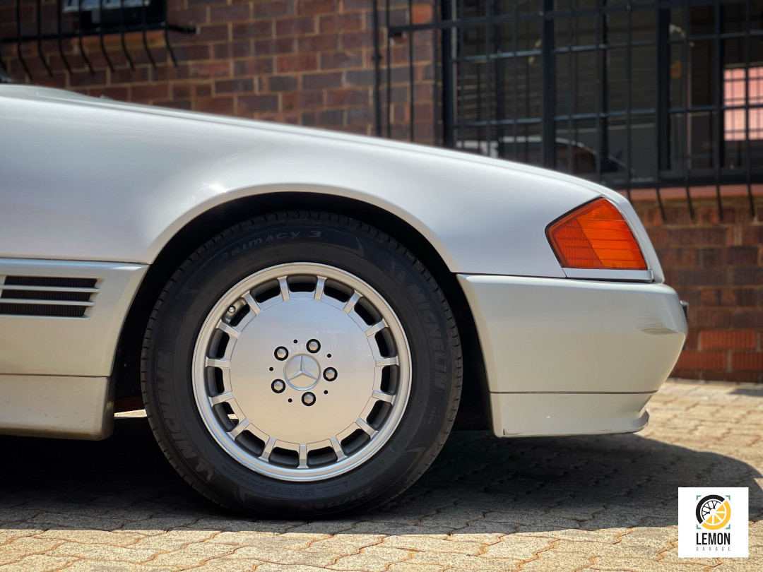 1990 Mercedes Benz SL500 R129