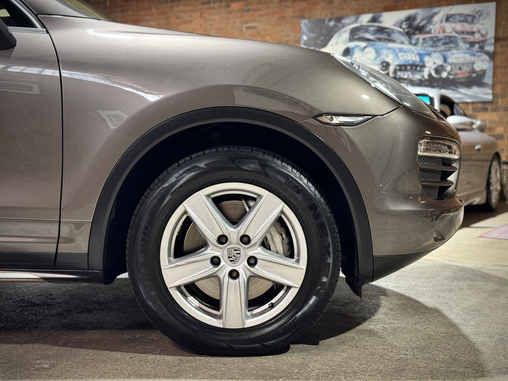 2011 Porsche Cayenne S (E2)