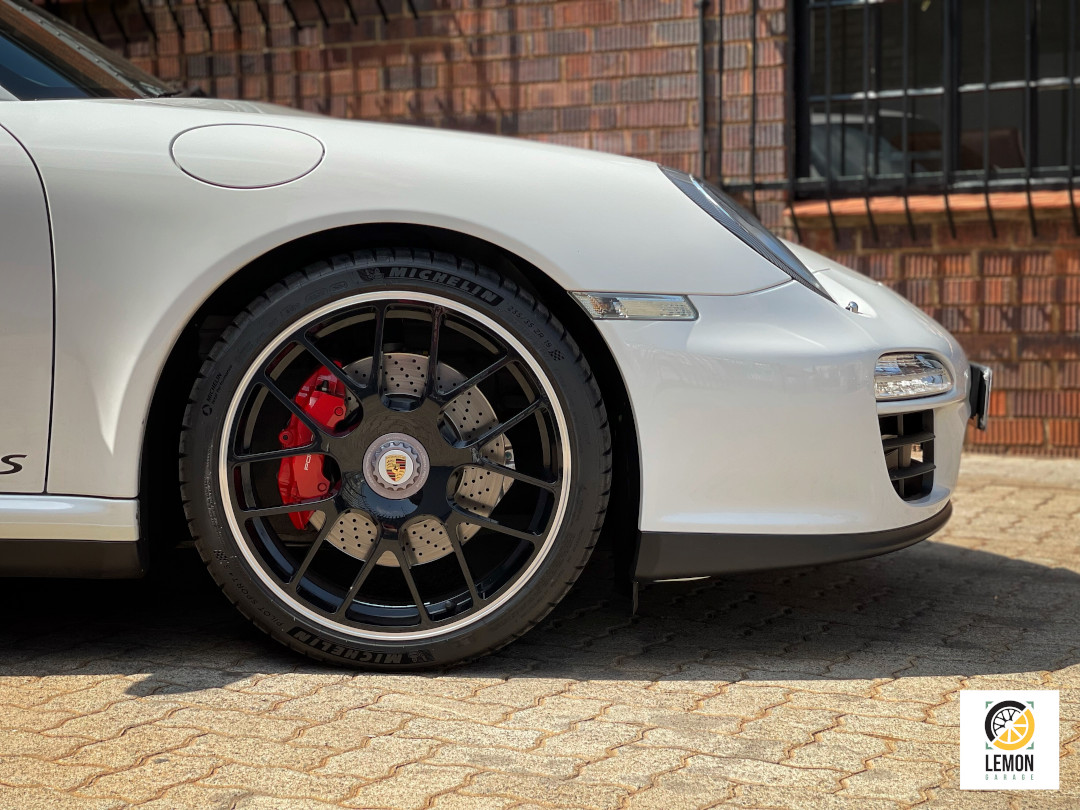 2011 Porsche 911 Carrera GTS (997)