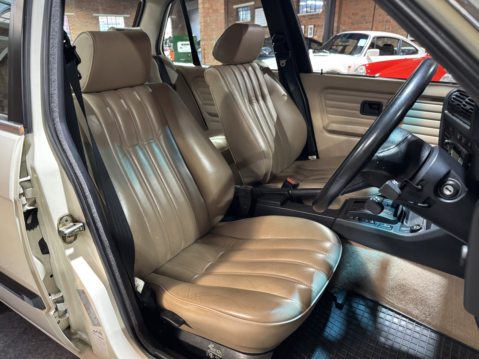 1989 BMW 325i (E30)