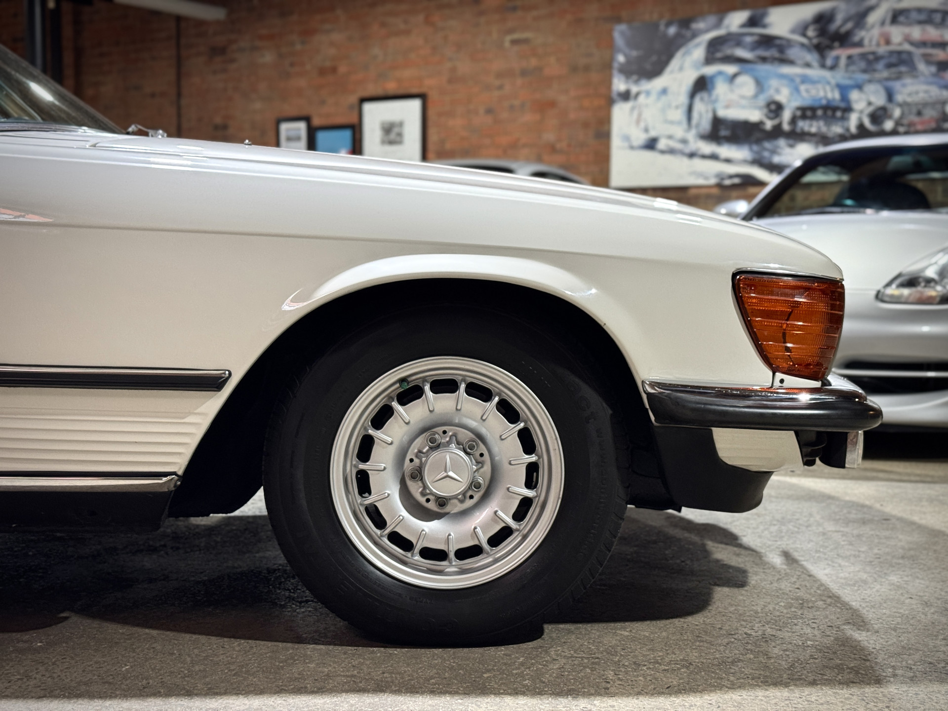 1985 Mercedes Benz 280 SL R107