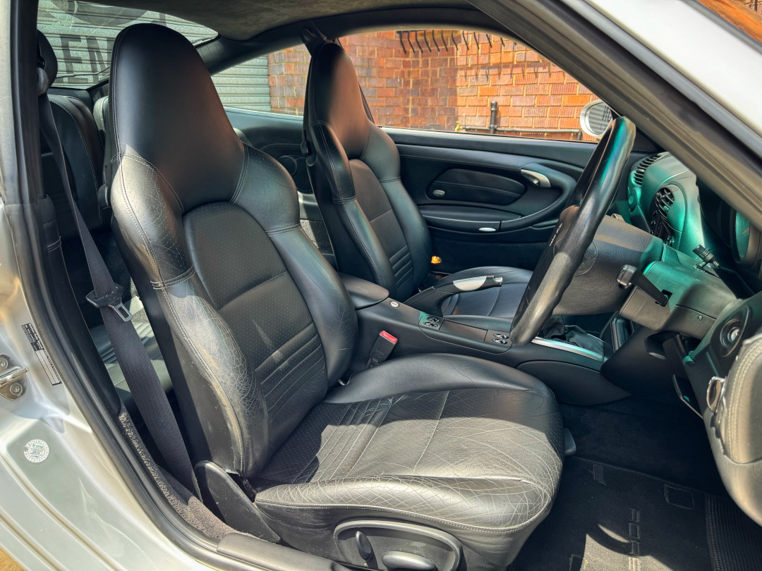 2000 Porsche 911 Carrera 4 (996)