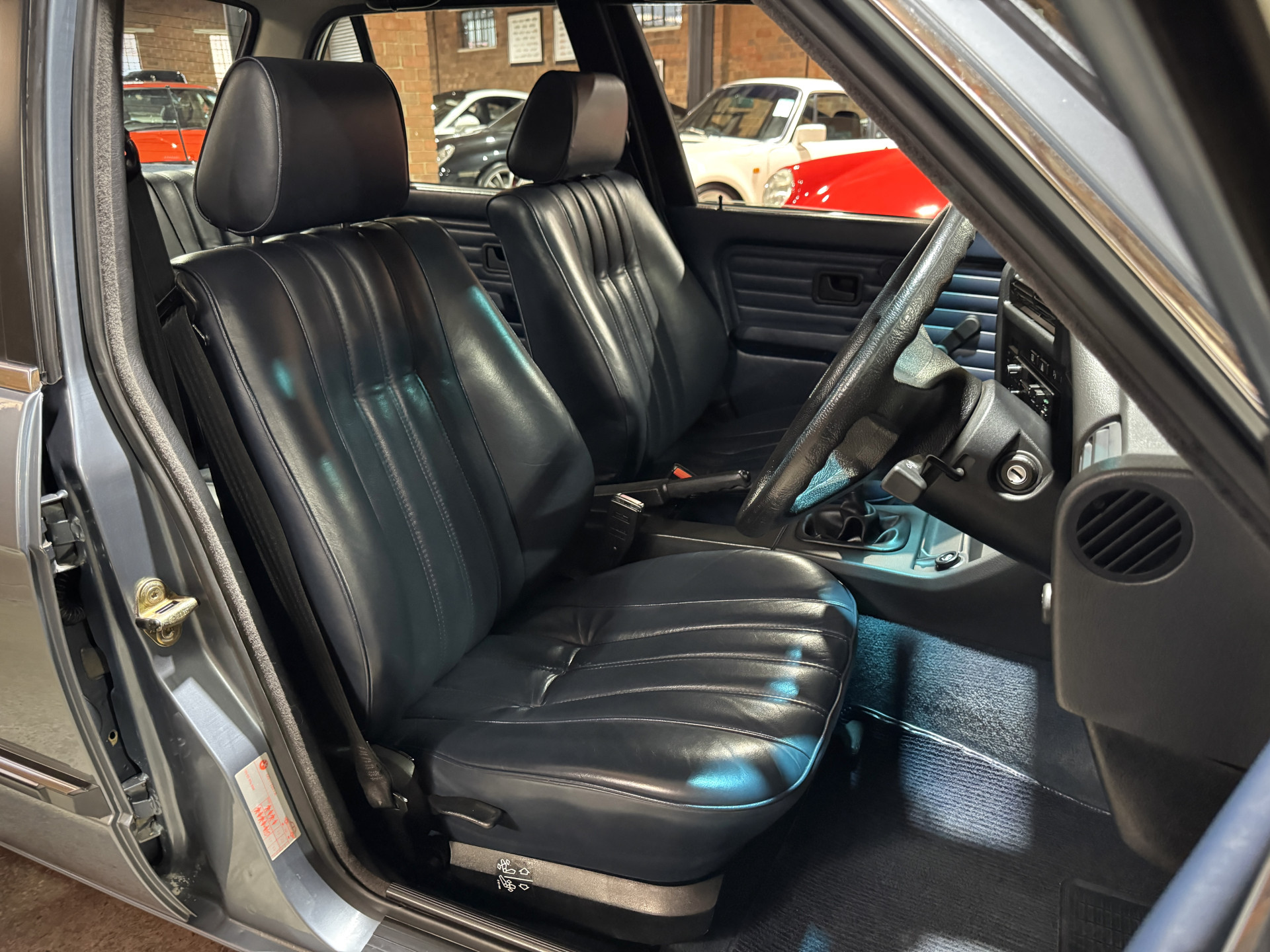 1988 BMW 320i (E30)
