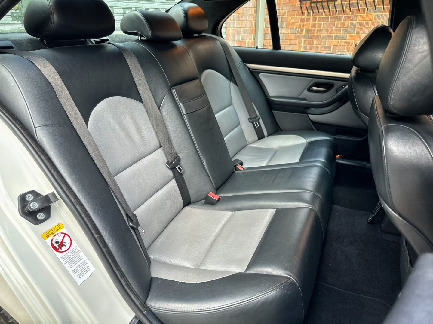 2000 BMW M5 (E39)
