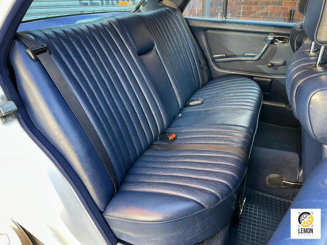 1984 Mercedes Benz 200 W123