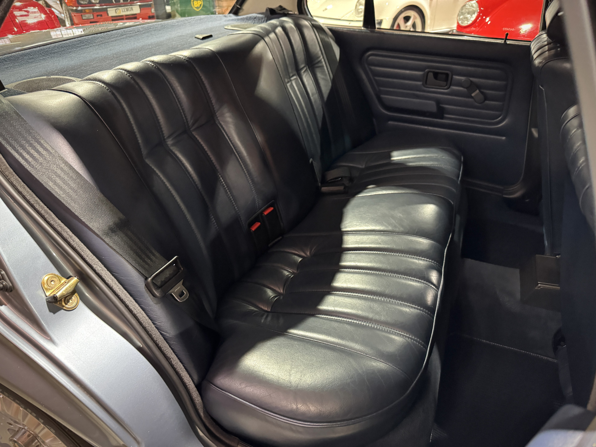 1988 BMW 320i (E30)