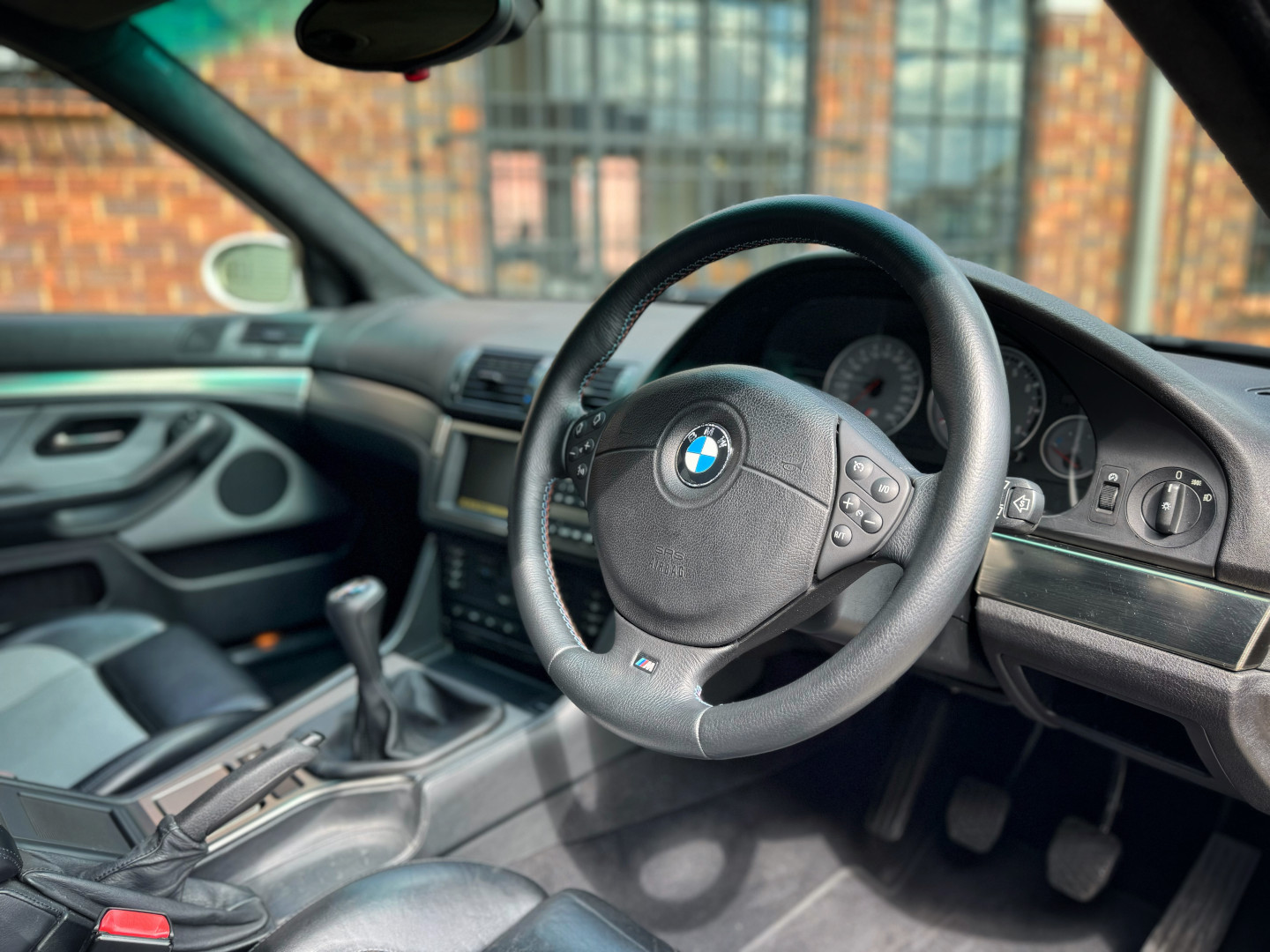 2000 BMW M5 (E39)